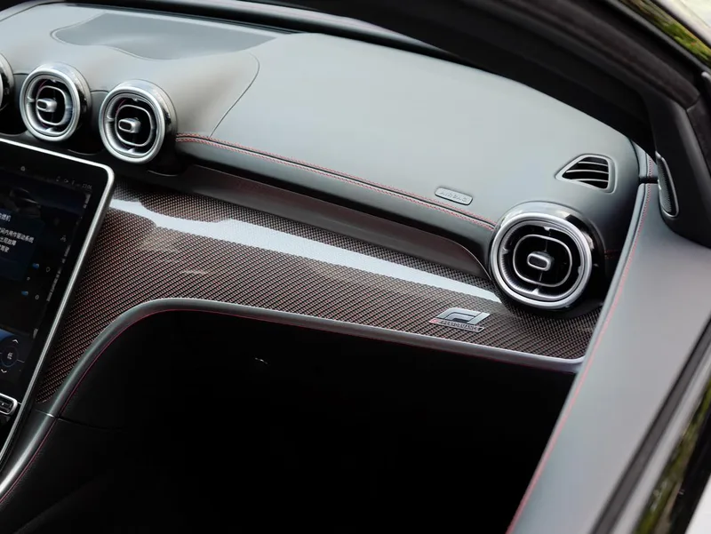Mercedes-Benz C-Class AMG 2024 AMG C 63 S E Performance F1 Edición especial interior foto 20 Mercedes-Benz C-Class AMG 2024 AMG C 63 S E Performance F1 Edición especial interior foto 20