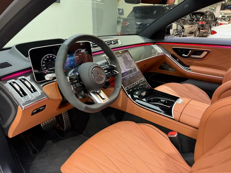 Mercedes-Benz Mercedes-AMG S-Class 2024 AMG S 63 L E Performance intérieur photo 8 Mercedes-Benz Mercedes-AMG S-Class 2024 AMG S 63 L E Performance intérieur photo 8