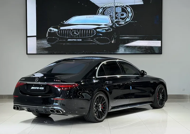 Mercedes-Benz Mercedes-AMG S-Class 2024 AMG S 63 L E Performance intérieur photo 12 Mercedes-Benz Mercedes-AMG S-Class 2024 AMG S 63 L E Performance intérieur photo 12