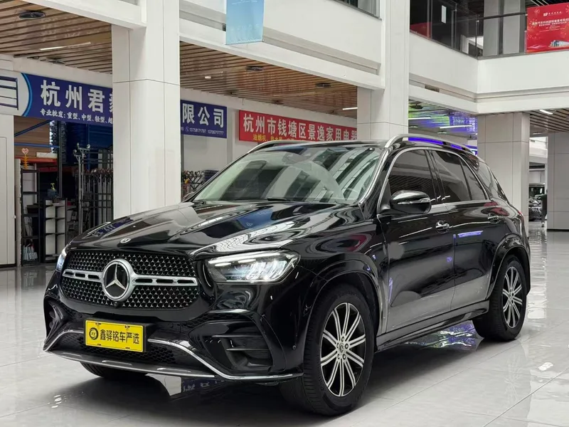 Mercedes-Benz GLE (Imported) 2024 Reforma GLE 350 4MATIC Estilo de moda exterior foto 1 Mercedes-Benz GLE (Imported) 2024 Reforma GLE 350 4MATIC Estilo de moda exterior foto 1