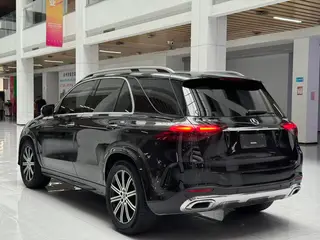 Mercedes-Benz GLE (Imported) 2024 Reforma GLE 350 4MATIC Estilo de moda exterior foto 7 Mercedes-Benz GLE (Imported) 2024 Reforma GLE 350 4MATIC Estilo de moda exterior foto 7
