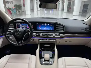 Mercedes-Benz GLE (Imported) 2024 Reforma GLE 350 4MATIC Estilo de moda interior foto 14 Mercedes-Benz GLE (Imported) 2024 Reforma GLE 350 4MATIC Estilo de moda interior foto 14