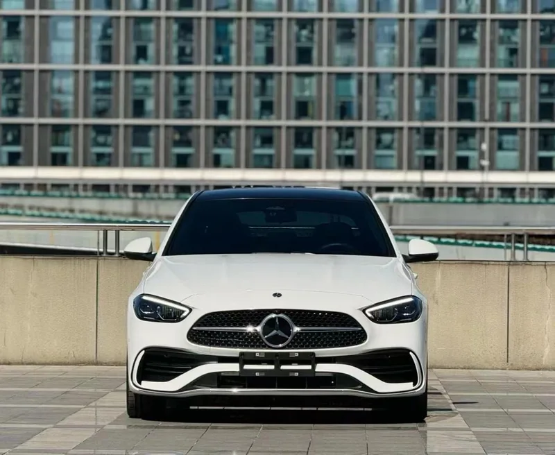 Mercedes-Benz C-Class 2024 C 200 L Version sportive extérieur photo 2 Mercedes-Benz C-Class 2024 C 200 L Version sportive extérieur photo 2