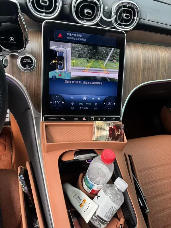 Mercedes-Benz GLC 2025 Restyling GLC 300 L 4MATIC Dynamic 5 seat interior photo 6 Mercedes-Benz GLC 2025 Restyling GLC 300 L 4MATIC Dynamic 5 seat interior photo 6