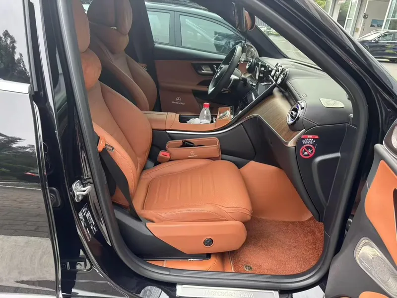 Mercedes-Benz GLC 2025 Restyling GLC 300 L 4MATIC Dynamic 5 seat interior photo 10 Mercedes-Benz GLC 2025 Restyling GLC 300 L 4MATIC Dynamic 5 seat interior photo 10