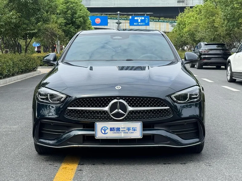 Mercedes-Benz C-Class 2025 Reforma C 260 L Versión deportiva exterior foto 2 Mercedes-Benz C-Class 2025 Reforma C 260 L Versión deportiva exterior foto 2