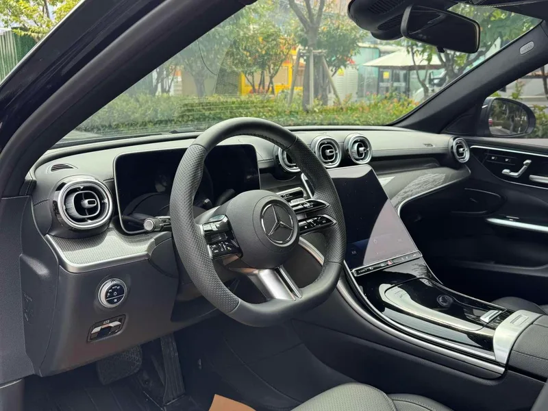 Mercedes-Benz C-Class 2025 Reforma C 260 L Versión deportiva exterior foto 9 Mercedes-Benz C-Class 2025 Reforma C 260 L Versión deportiva exterior foto 9