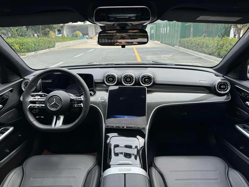 Mercedes-Benz C-Class 2025 Reforma C 260 L Versión deportiva interior foto 14 Mercedes-Benz C-Class 2025 Reforma C 260 L Versión deportiva interior foto 14