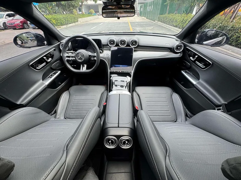 Mercedes-Benz C-Class 2025 Reforma C 260 L Versión deportiva interior foto 15 Mercedes-Benz C-Class 2025 Reforma C 260 L Versión deportiva interior foto 15