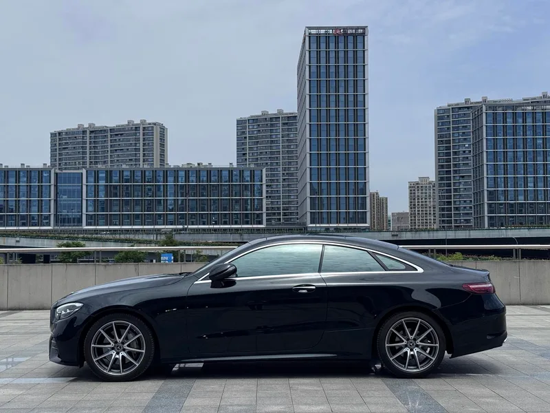 Mercedes-Benz E-Class (Imported) 2023 Reforma E 260 Coupé exterior foto 2 Mercedes-Benz E-Class (Imported) 2023 Reforma E 260 Coupé exterior foto 2