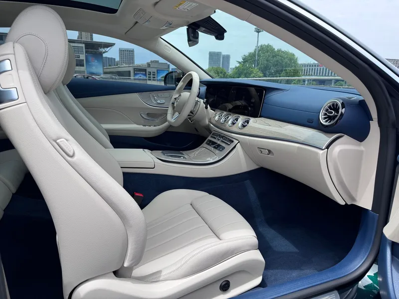 Mercedes-Benz E-Class (Imported) 2023 Reforma E 260 Coupé interior foto 10 Mercedes-Benz E-Class (Imported) 2023 Reforma E 260 Coupé interior foto 10