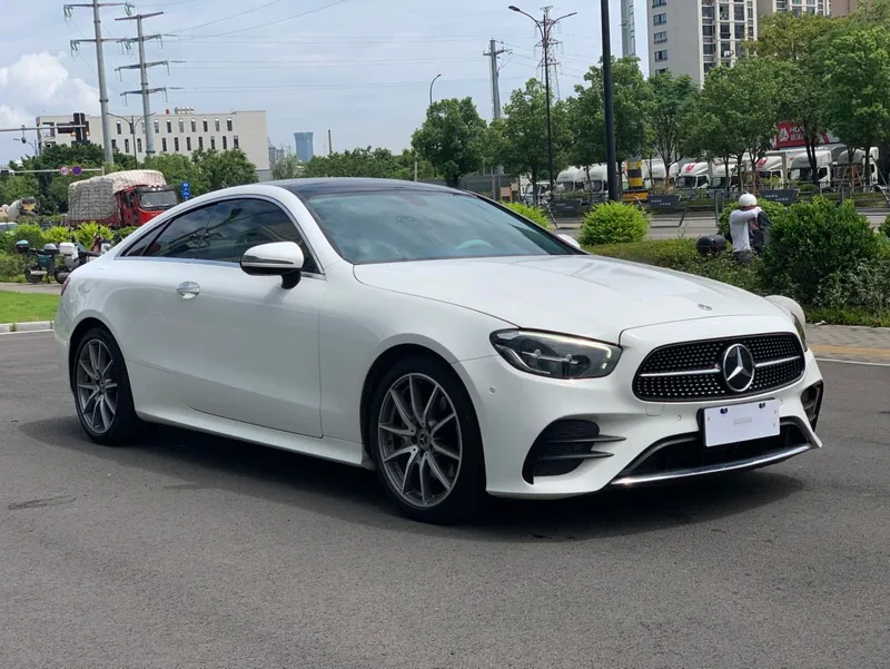 Mercedes-Benz E-Class (Imported) 2023 Restyling E 260 Coupe exterior photo 3 Mercedes-Benz E-Class (Imported) 2023 Restyling E 260 Coupe exterior photo 3