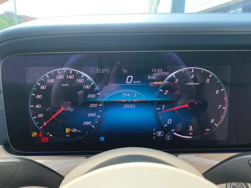 Mercedes-Benz E-Class (Imported) 2023 Restyling E 260 Coupe interior photo 16 Mercedes-Benz E-Class (Imported) 2023 Restyling E 260 Coupe interior photo 16