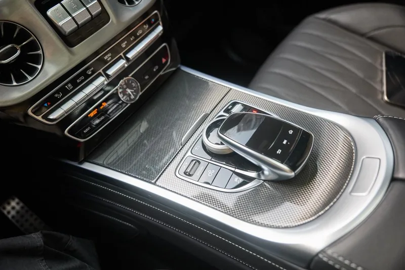 Mercedes-Benz G-Class 2023 G 500 interior photo 17 Mercedes-Benz G-Class 2023 G 500 interior photo 17