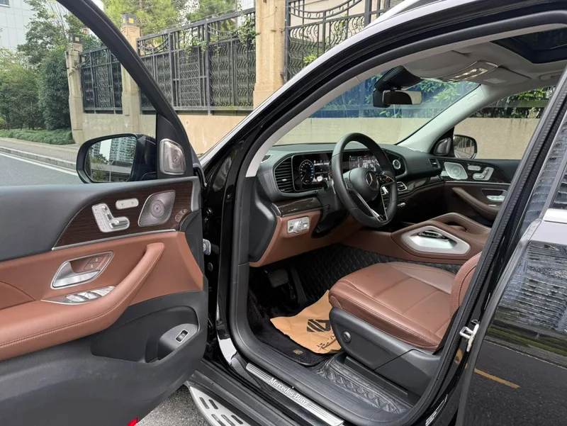 Mercedes-Benz GLE (Imported) 2024 GLE 350 4MATIC Fashionable interior photo 9 Mercedes-Benz GLE (Imported) 2024 GLE 350 4MATIC Fashionable interior photo 9