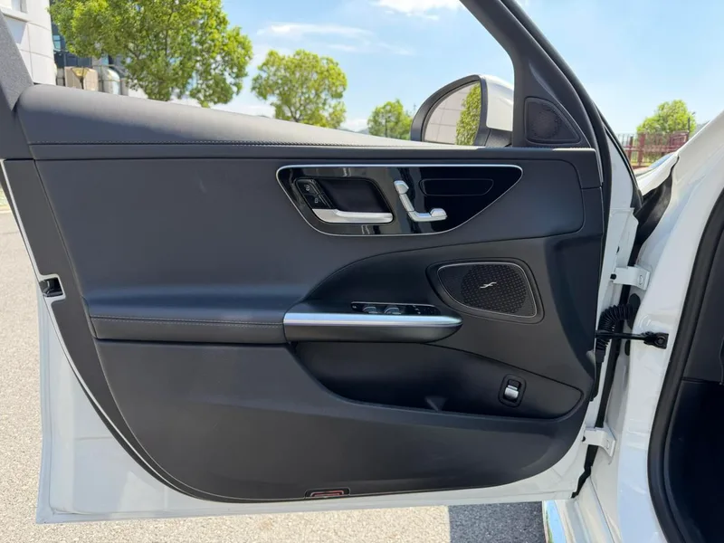 Mercedes-Benz C-Class 2024 C 260 L Sports version exterior photo 5 Mercedes-Benz C-Class 2024 C 260 L Sports version exterior photo 5