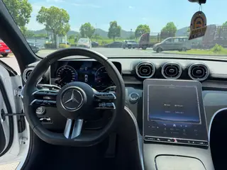 Mercedes-Benz C-Class 2024 C 260 L Sports version interior photo 10 Mercedes-Benz C-Class 2024 C 260 L Sports version interior photo 10