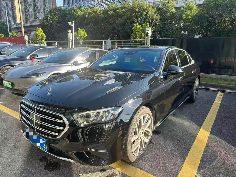 Mercedes-Benz E-Class 2024 Restyling E 300 L Fashionable Passenger car exterior photo 1 Mercedes-Benz E-Class 2024 Restyling E 300 L Fashionable Passenger car exterior photo 1