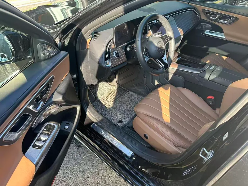 Mercedes-Benz E-Class 2024 Restyling E 300 L Fashionable Passenger car interior photo 8 Mercedes-Benz E-Class 2024 Restyling E 300 L Fashionable Passenger car interior photo 8