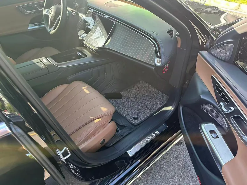 Mercedes-Benz E-Class 2024 Restyling E 300 L Fashionable Passenger car interior photo 10 Mercedes-Benz E-Class 2024 Restyling E 300 L Fashionable Passenger car interior photo 10