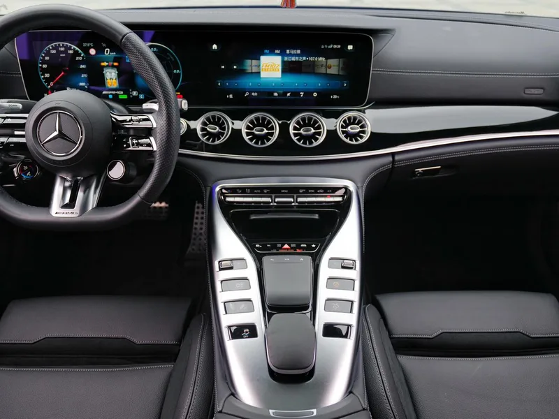 Mercedes-Benz AMG GT 2023 AMG GT 50 Coche deportivo de cuatro puertas interior foto 13 Mercedes-Benz AMG GT 2023 AMG GT 50 Coche deportivo de cuatro puertas interior foto 13