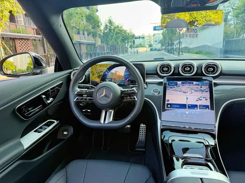 Mercedes-Benz CLE 2025 CLE 260 Coupé cabriolet intérieur photo 12 Mercedes-Benz CLE 2025 CLE 260 Coupé cabriolet intérieur photo 12