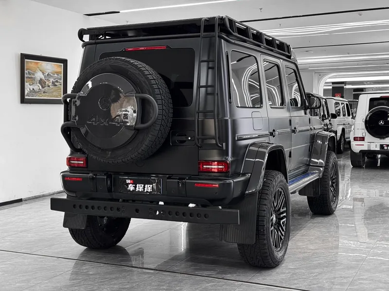 Mercedes-Benz Mercedes-AMG G-Class 2023 AMG G 63 intérieur photo 13 Mercedes-Benz Mercedes-AMG G-Class 2023 AMG G 63 intérieur photo 13