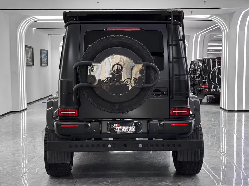 Mercedes-Benz Mercedes-AMG G-Class 2023 AMG G 63 intérieur photo 14 Mercedes-Benz Mercedes-AMG G-Class 2023 AMG G 63 intérieur photo 14