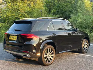 Mercedes-Benz GLE (Imported) 2024 Mise à jour GLE 350 4MATIC Style tendance intérieur photo 17 Mercedes-Benz GLE (Imported) 2024 Mise à jour GLE 350 4MATIC Style tendance intérieur photo 17