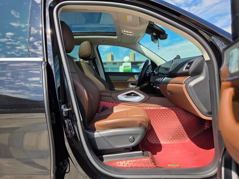 Mercedes-Benz GLE (Imported) 2024 GLE 450 4MATIC Style tendance intérieur photo 15 Mercedes-Benz GLE (Imported) 2024 GLE 450 4MATIC Style tendance intérieur photo 15