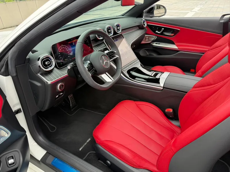 Mercedes-Benz CLE 2025 CLE 300 4MATIC Convertible Coupe interior photo 11 Mercedes-Benz CLE 2025 CLE 300 4MATIC Convertible Coupe interior photo 11
