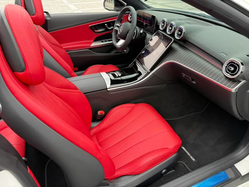 Mercedes-Benz CLE 2025 CLE 300 4MATIC Convertible Coupe interior photo 13 Mercedes-Benz CLE 2025 CLE 300 4MATIC Convertible Coupe interior photo 13