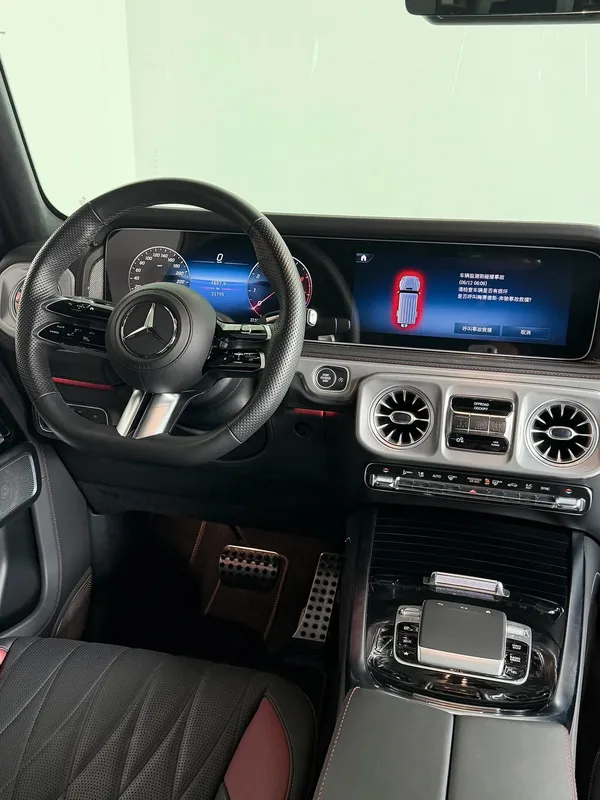 Mercedes-Benz G-Class 2025 G 500 intérieur photo 8 Mercedes-Benz G-Class 2025 G 500 intérieur photo 8