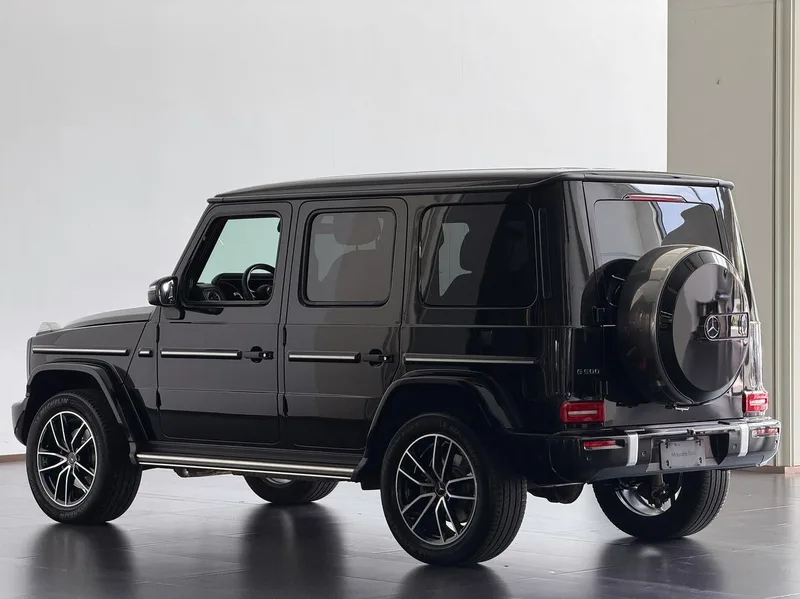 Mercedes-Benz G-Class 2025 G 500 intérieur photo 10 Mercedes-Benz G-Class 2025 G 500 intérieur photo 10