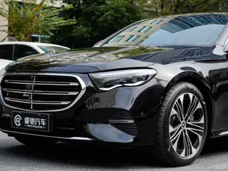 Mercedes-Benz E-Class 2024 E 350 e L Coche exterior foto 6 Mercedes-Benz E-Class 2024 E 350 e L Coche exterior foto 6
