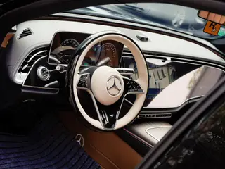 Mercedes-Benz E-Class 2024 E 350 e L Coche exterior foto 10 Mercedes-Benz E-Class 2024 E 350 e L Coche exterior foto 10