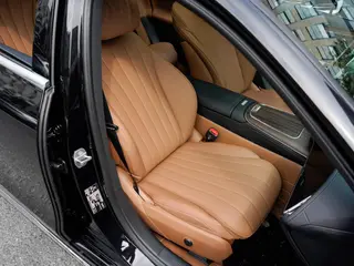 Mercedes-Benz E-Class 2024 E 350 e L Coche interior foto 16 Mercedes-Benz E-Class 2024 E 350 e L Coche interior foto 16