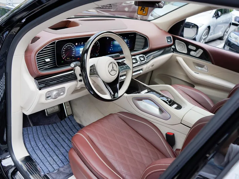 Mercedes-Benz Maybach GLS 2025 GLS 480 4MATIC interior foto 12 Mercedes-Benz Maybach GLS 2025 GLS 480 4MATIC interior foto 12