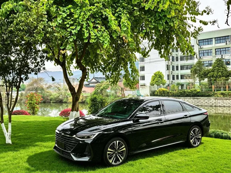 Chery Arrizo 8 2023 High-energy version 2.0T DCT Strength exterior photo 1 Chery Arrizo 8 2023 High-energy version 2.0T DCT Strength exterior photo 1