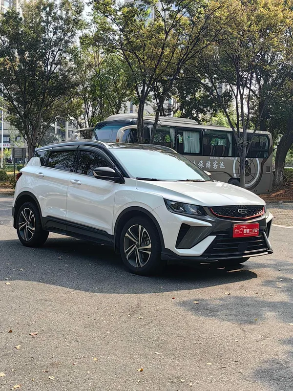 Geely Coolray 2021 240T DCT Edición Diamante exterior foto 3 Geely Coolray 2021 240T DCT Edición Diamante exterior foto 3