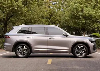 Geely Monjaro 2024 2.0TD DCT EVO Versión de dos ruedas motrices Longfeng exterior foto 4 Geely Monjaro 2024 2.0TD DCT EVO Versión de dos ruedas motrices Longfeng exterior foto 4