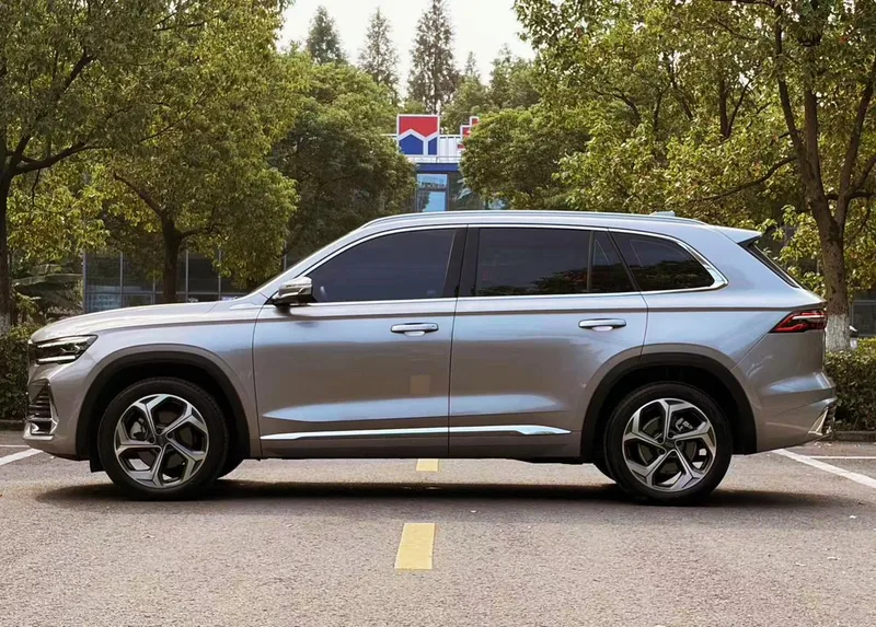 Geely Monjaro 2024 2.0TD DCT EVO Versión de dos ruedas motrices Longfeng exterior foto 8 Geely Monjaro 2024 2.0TD DCT EVO Versión de dos ruedas motrices Longfeng exterior foto 8