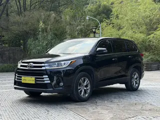 Toyota Highlander 2018 2.0T Version élite à deux roues motrices 5 Siège État VI extérieur photo 1 Toyota Highlander 2018 2.0T Version élite à deux roues motrices 5 Siège État VI extérieur photo 1