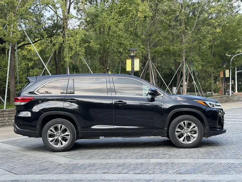 Toyota Highlander 2018 2.0T Version élite à deux roues motrices 5 Siège État VI extérieur photo 5 Toyota Highlander 2018 2.0T Version élite à deux roues motrices 5 Siège État VI extérieur photo 5