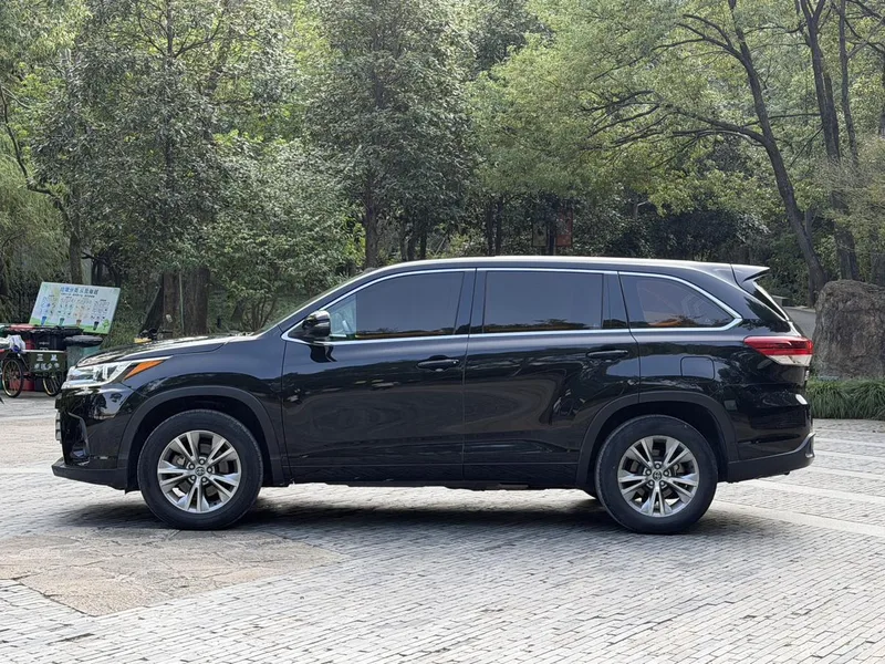 Toyota Highlander 2018 2.0T Version élite à deux roues motrices 5 Siège État VI extérieur photo 6 Toyota Highlander 2018 2.0T Version élite à deux roues motrices 5 Siège État VI extérieur photo 6