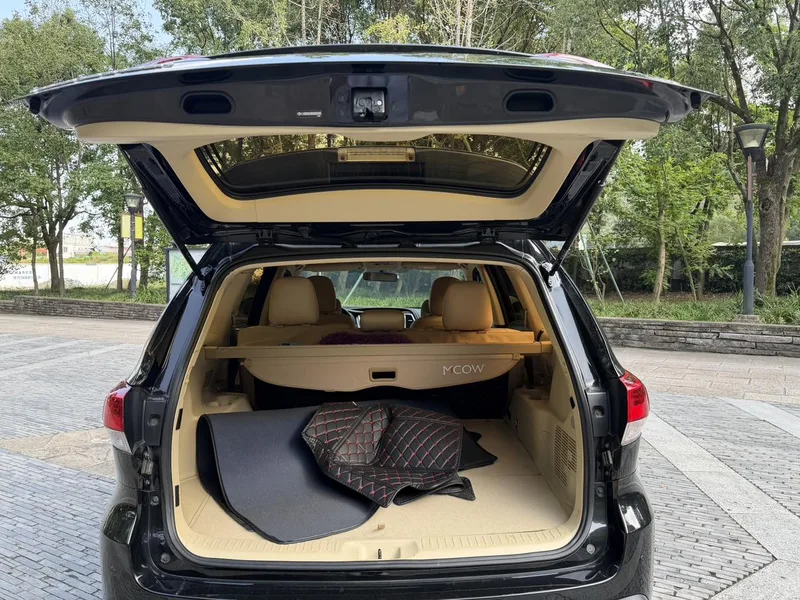 Toyota Highlander 2018 2.0T Version élite à deux roues motrices 5 Siège État VI intérieur photo 15 Toyota Highlander 2018 2.0T Version élite à deux roues motrices 5 Siège État VI intérieur photo 15