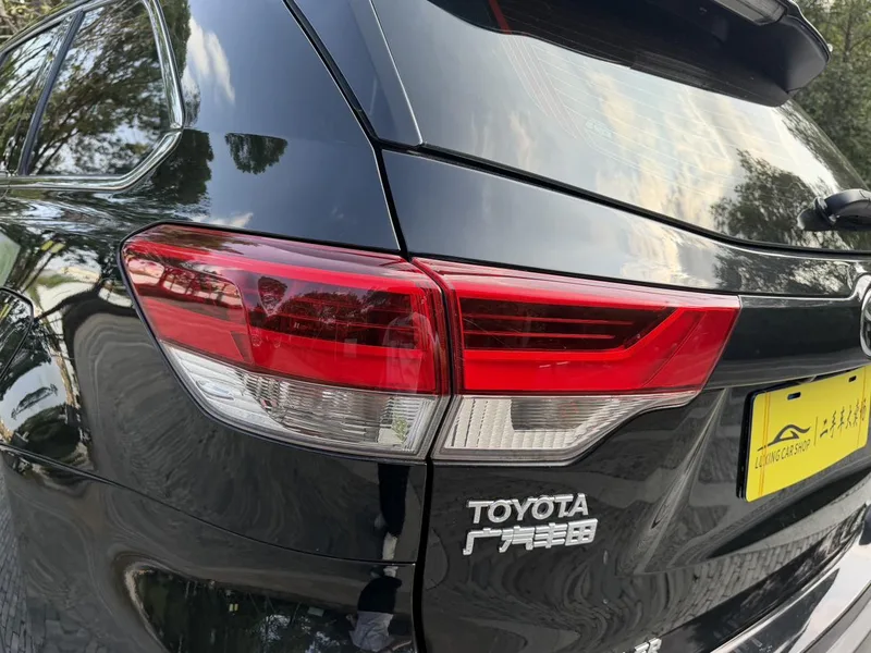 Toyota Highlander 2018 2.0T Version élite à deux roues motrices 5 Siège État VI intérieur photo 16 Toyota Highlander 2018 2.0T Version élite à deux roues motrices 5 Siège État VI intérieur photo 16
