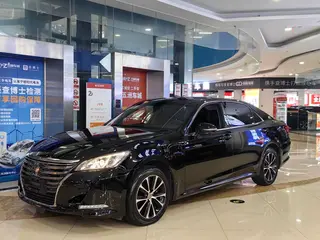 Toyota Crown 2018 2.0T Модная версия