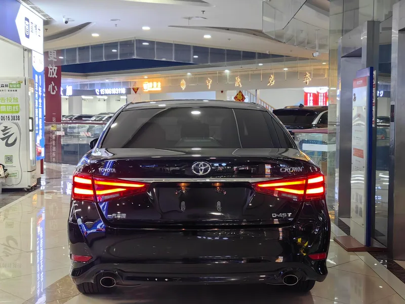 Toyota Crown 2018 2.0T Fashion Edition exterior photo 3 Toyota Crown 2018 2.0T Fashion Edition exterior photo 3