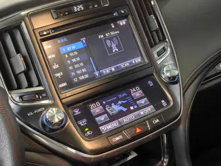 Toyota Crown 2018 2.0T Fashion Edition interior photo 9 Toyota Crown 2018 2.0T Fashion Edition interior photo 9
